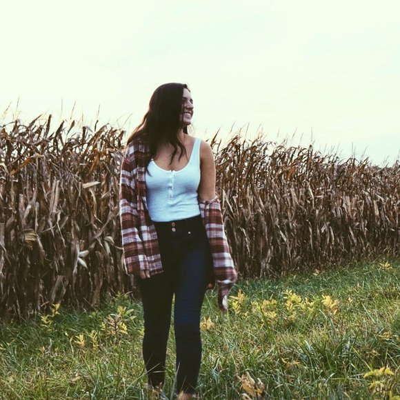 Meet your Posher, Ashley - Picture 4 of 11